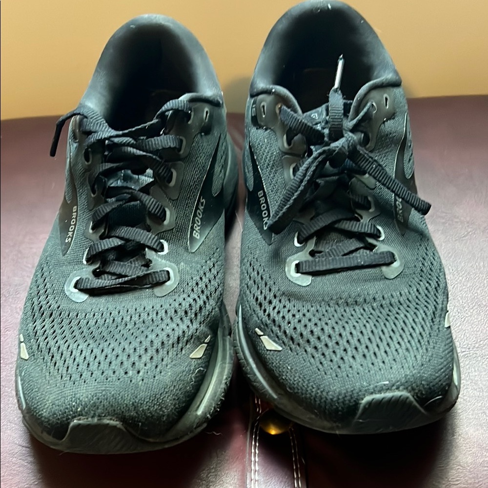 Brooks Women’s Ghost black